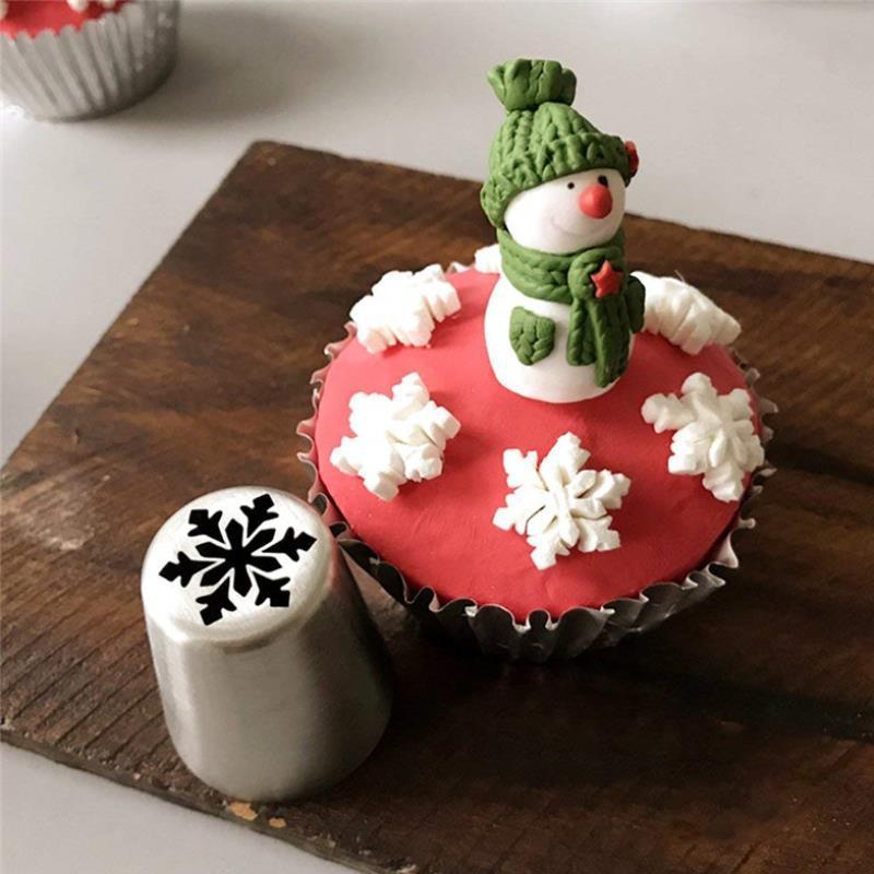 Christmas Icing Nozzles with snowflakes
