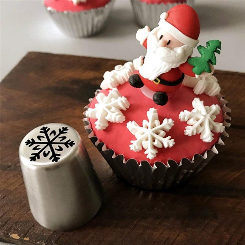Christmas Icing Nozzles with snowflakes